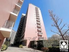 玄関にはシューズボックスを完備。家族の靴もしっかり収納できるので、玄関がいつも片付き、気持ちよくお客様を迎えられます。