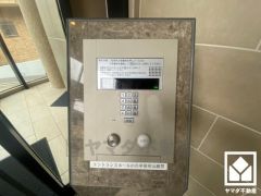 オートロックが備わっているので、防犯面に配慮されています。