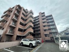 来客用駐車場がございます。ご友人やお客様も訪れやすい環境です。