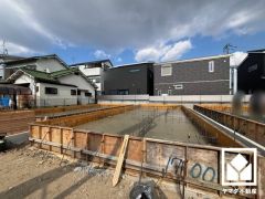 シャンプードレッサー付き。シャワー付き水栓なので、忙しい朝でも身支度がしやすく時短になります。