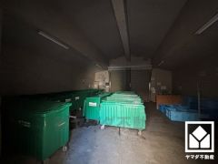 突然の来訪時でも安心なモニター付きインターホンを完備。お留守番中のお子様でも簡単に来訪者の確認ができます。