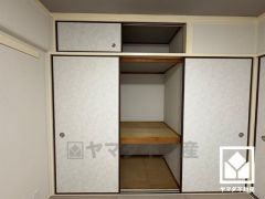 押入にはお客様用の座布団や寝具も収納可能です。