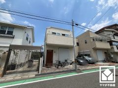 白を基調とした清潔感のある外観