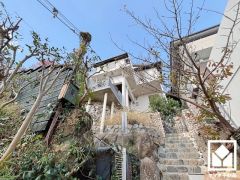 自然と調和するデザインが魅力。四季折々の風景に溶け込む、心地よい住まい。