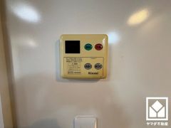 シンプルな給湯リモコンとなっており、複雑な操作の必要がなく、直感的にご利用いただけます。