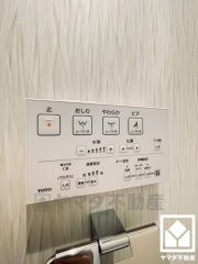 温水洗浄便座付きで、季節を問わずいつでも温かい便座をお使いいただけます。