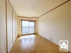 自然光を取り込む、開放感あふれる暮らし。隅々まで光が降り注ぎ、明るく心地の良い空間。