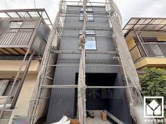 洗練されたデザインと堅牢な造り。美しさと安心を兼ね備えた、心地よい住まい。