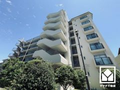 4LDK、専有面積100.99平米、バルコニー面積18.95平米、7階建て5階部分の角部屋。室内大変丁寧にお使いです。