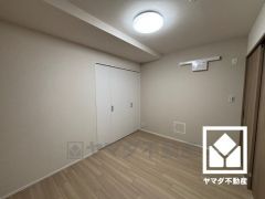 シューズボックスや廊下物入など他にも収納が多数あり、住空間を広々お使いいただけます。