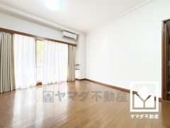 自然光を取り込む、開放感あふれる暮らし。隅々まで光が降り注ぎ、明るく心地の良い空間。