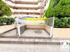 清潔なゴミ出し場で気持ち良くお使い頂けます。