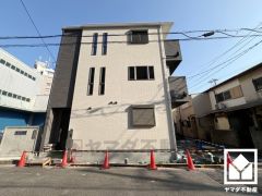 室内洗濯機置場がございますので、天候に左右されず洗濯していただけます。