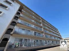 2025年7月フルリフォーム済の大変綺麗なお部屋です。空き物件につきご内覧可能となっております。当日案内も可能ですのでぜひお問い合わせください。事前にご予約頂きましたら営業時間外のご案内等も可能です。