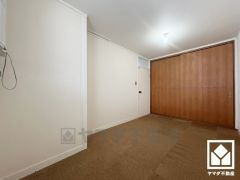 全居室フローリングでお掃除ラクラク。全居室収納もございますので、お部屋の広さを最大限に活用できます。