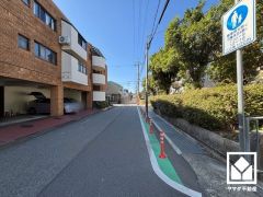 開放感のある北西角地で、風通し良好です。