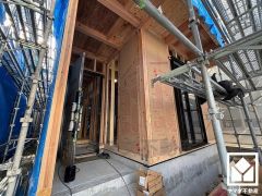 玄関にはシューズボックスを完備。家族の靴もしっかり収納できるので、玄関がいつも片付き、気持ちよくお客様を迎えられます。