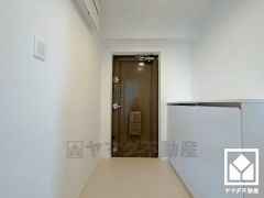 玄関にはシューズボックスを完備。家族の靴もしっかり収納できるので、玄関がいつも片付き、気持ちよくお客様を迎えられます。