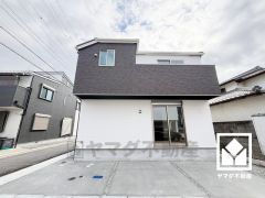 落ち着いた色合いと品のあるデザイン。帰るたびに安心感を感じられる佇まい。