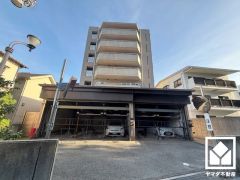 玄関にはシューズボックスを完備。家族の靴もしっかり収納できるので、玄関がいつも片付き、気持ちよくお客様を迎えられます。