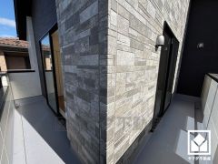 南向き・西向きの2面引き回しバルコニーで陽当たり、風通し良好。