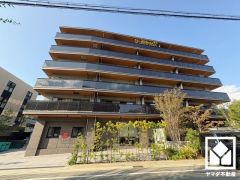 床暖房付きで、寒い冬でも足元ポカポカ。ホコリを巻き上げないのでアレルギー体質の方も快適にお住まいいただけます。