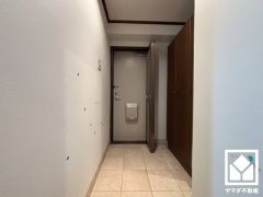 玄関にはシューズボックスを完備。家族の靴もしっかり収納できるので、玄関がいつも片付き、気持ちよくお客様を迎えられます。
