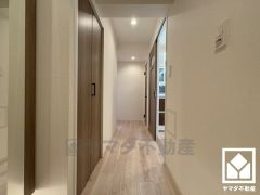 玄関から洗面室が近く、帰宅後すぐに手を洗えて衛生的です。