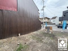 JR東西線・福知山線・東海道本線「尼崎」駅まで徒歩約14分の立地。