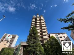 突然の来訪時でも安心なモニター付きインターホンを完備。お留守番中のお子様でも簡単に来訪者の確認ができます。