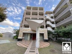 「阪急オアシス甲陽園店」まで徒歩12分、「ファミリーマート西宮獅子ヶ口」まで徒歩13分など、お買い物施設が徒歩圏内に複数あり便利な住環境です。