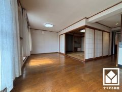 自然光を取り込む、開放感あふれる暮らし。隅々まで光が降り注ぎ、明るく心地の良い空間。