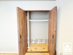 大きなクローゼットなので整理整頓しやすいです。