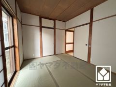 子どもの遊び場、お昼寝スペース、時には書斎にも。和室があると、暮らしの幅がぐんと広がる。