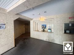 心地よい空間が広がる、清潔で美しいロビー。帰宅時や来客時にも気持ちの良い空間です。