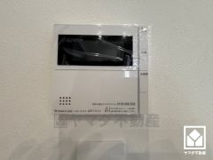 床暖房付きで、寒い冬でも足元ポカポカ。ホコリを巻き上げないのでお子様のいるご家庭にもおすすめです。エアコンの風が苦手な方や、アレルギー体質の方も快適にお住まいいただけます。