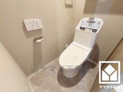 温水洗浄便座付で快適にお使いいただけます。