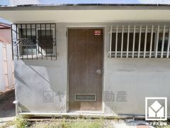 周囲にはすでに建物が建っていますので、実際の採光状況や窓の位置なども事前にご確認いただけます。