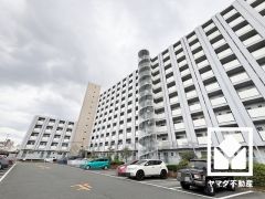 洗練されたデザインと堅牢な造り。美しさと安心を兼ね備えた、心地よい住まい。