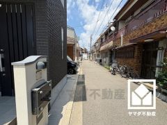 阪神電鉄本線「杭瀬」駅まで徒歩約8分の立地。4沿線利用可能で、毎日の通勤・通学だけでなく、休日のお出かけまで利便性に優れています。