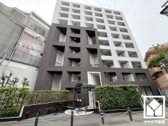 浴室1418サイズでゆったり足が伸ばせるので、毎日の疲れを癒やすバスタイムを実現。雨の日の洗濯や花粉・ウイルス対策にもお使いいただける浴室乾燥機付き。