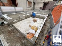 インナーガレージを1台分完備。重い荷物や雨の日の移動もスムーズで、快適なカーライフを実現。