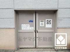 綺麗に整備されたゴミ出し場で気持ち良くお使い頂けます。