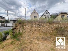 「KOHYO甲東園」まで徒歩10分など、お買い物施設が徒歩圏内に複数あり便利な住環境です。