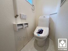 トイレが1階と2階にあるので、朝の忙しい時間にも混雑せず快適です。