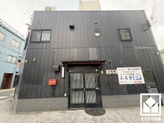 2K、土地面積28.47平米、建物面積45.68平米。耐震性・耐火性に優れた鉄骨造2階建。