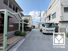 JR東海道本線「立花」駅まで徒歩約7分、阪急電鉄神戸線「武庫之荘」駅まで徒歩約20分の立地。2沿線利用可能で、毎日の通勤・通学だけでなく、休日のお出かけまで利便性に優れています。