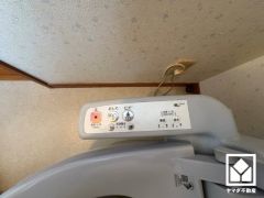 温水洗浄便座付きで、季節を問わずいつでも温かい便座をお使いいただけます。