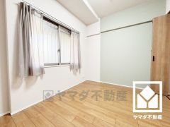 全居室に窓がございます。明るい陽光がたっぷり差し込む心地よい生活空間です。