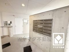 集合ポストが備わっています。鍵付きなので安心です。